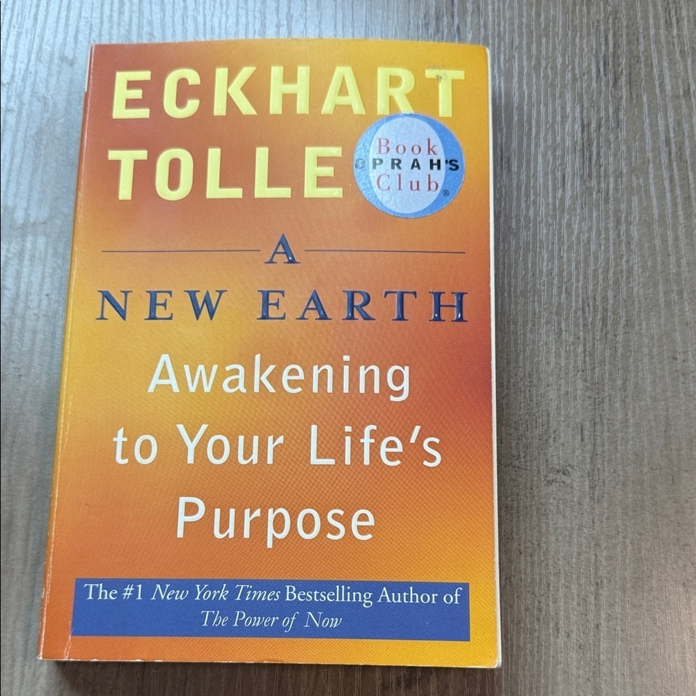 A New Earth by Eckhart Tolle Book